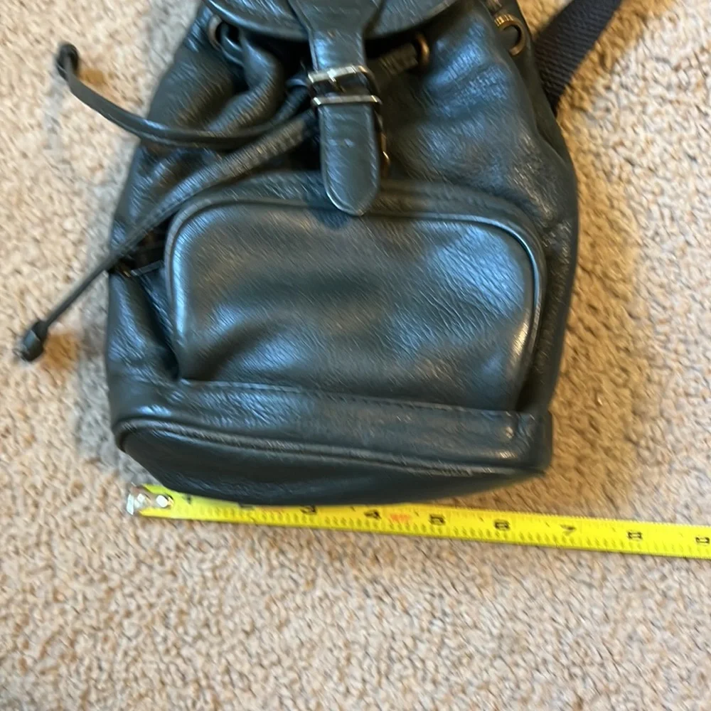 Backpack - Picture 6 of 7